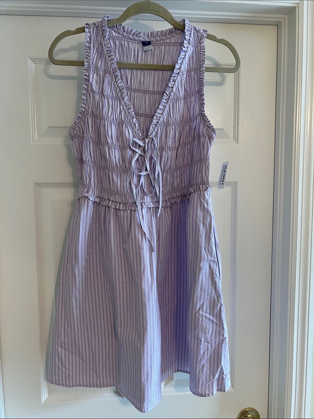 Old Navy Women’s Mediuam Lavender Striped Smocked Tie-Front Mini Dress